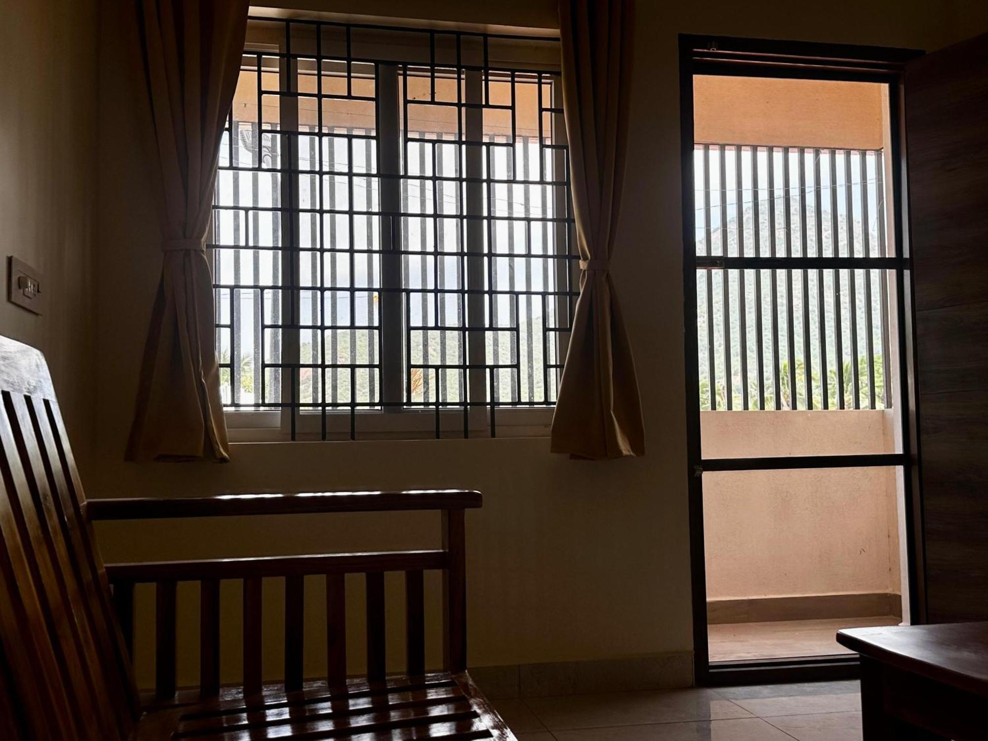 Ferienwohnung Girivalam Vista Residency Tiruvannāmalai Exterior foto